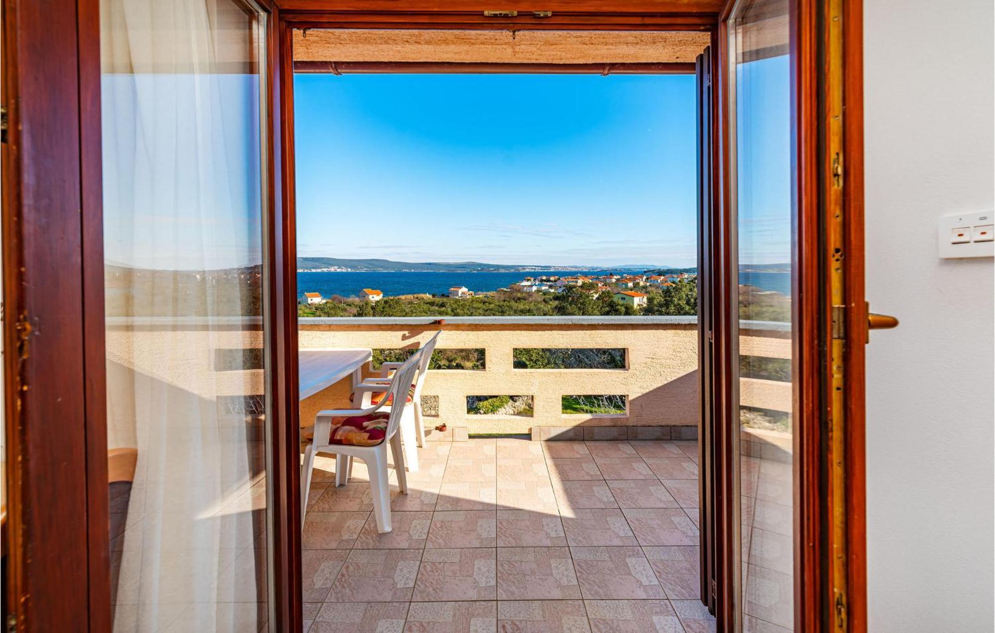 2 Bedroom Amazing Apartment In Nevidane ภายนอก รูปภาพ